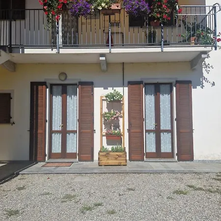 Apartment Lake Mood Holiday Cadrezzate